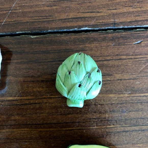 Vintage Fruit & Veggie Button Covers. - Picture 5 of 8